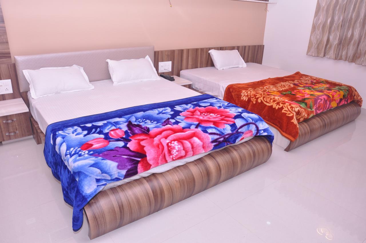 Hotel Amar Palace อาบูโรด ภายนอก รูปภาพ